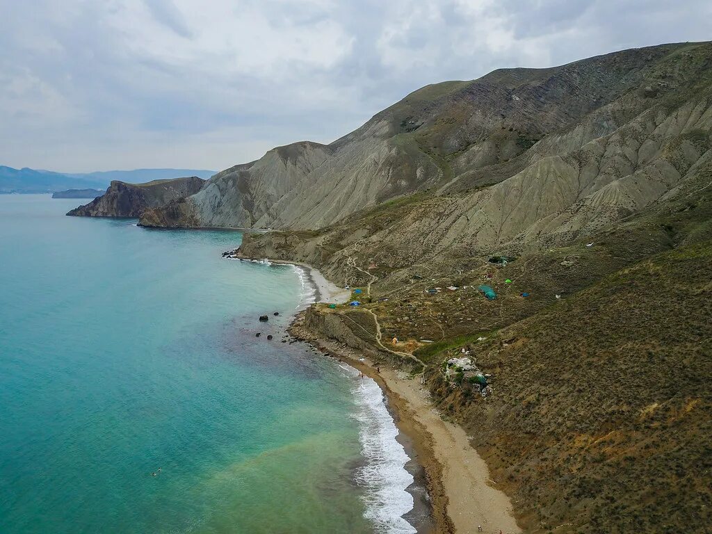 Найти орджоникидзе. Пляж Краснячка в Орджоникидзе. Орджоникидзе Крым пляж. Орджоникидзе Крым 2023. Берег Орджоникидзе.