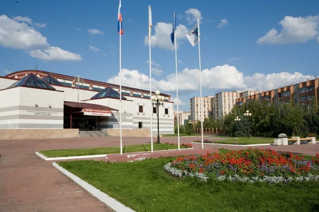 мини футболу стрежевой. город стрежевой стадион. мфк стрела заводоуковск. сок нефтяник стрежевой. нефтяник стрежевой.