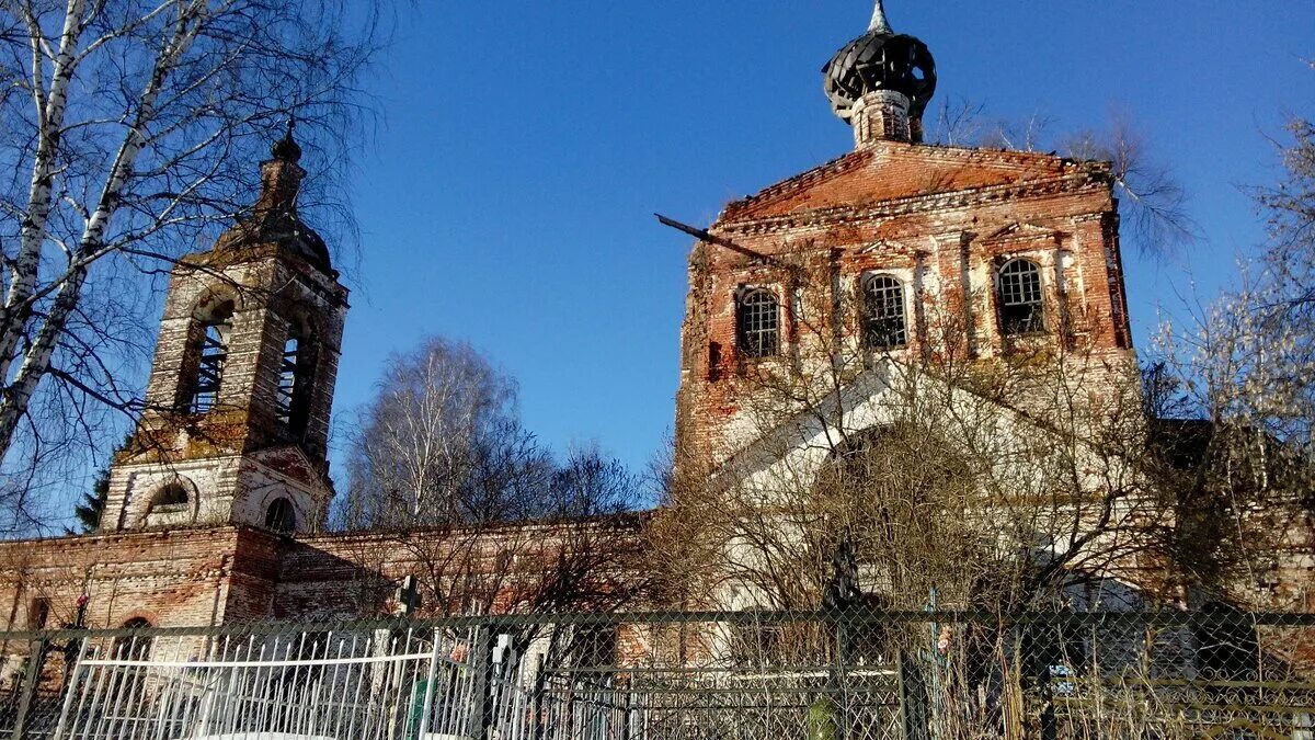 Погода чкаловский район нижегородской области. Заброшенные церкви Нижегородской области. Село белое Чкаловский район Нижегородской области Церковь. Чкаловская Церковь Нижегородская область. Чкаловск Церковь.