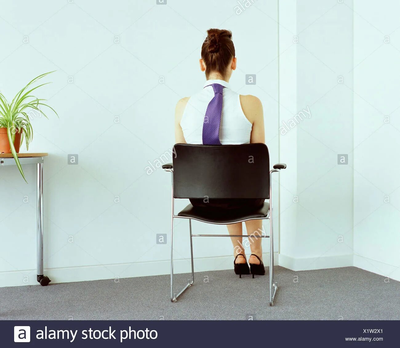 Corner punishment. Asian Corner Stand punishment in Office. Corner time punishment boy. Teen grinding on Corner of Chair.