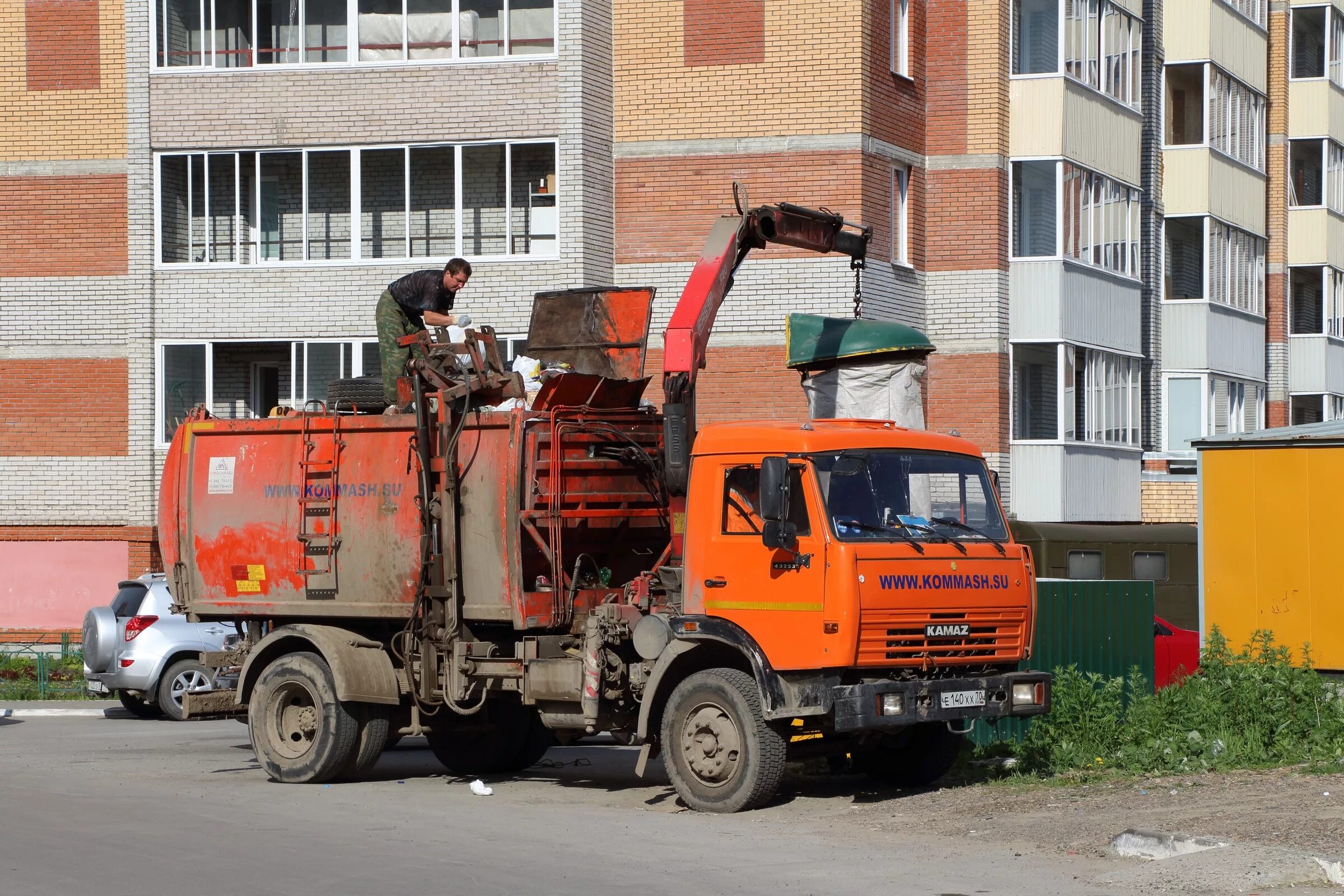 Мусорные мусоровозы. КАМАЗ 43253 мусоровоз. Мкм-4503 на КАМАЗ-43253. Мусоровоз ко-415а (53213).