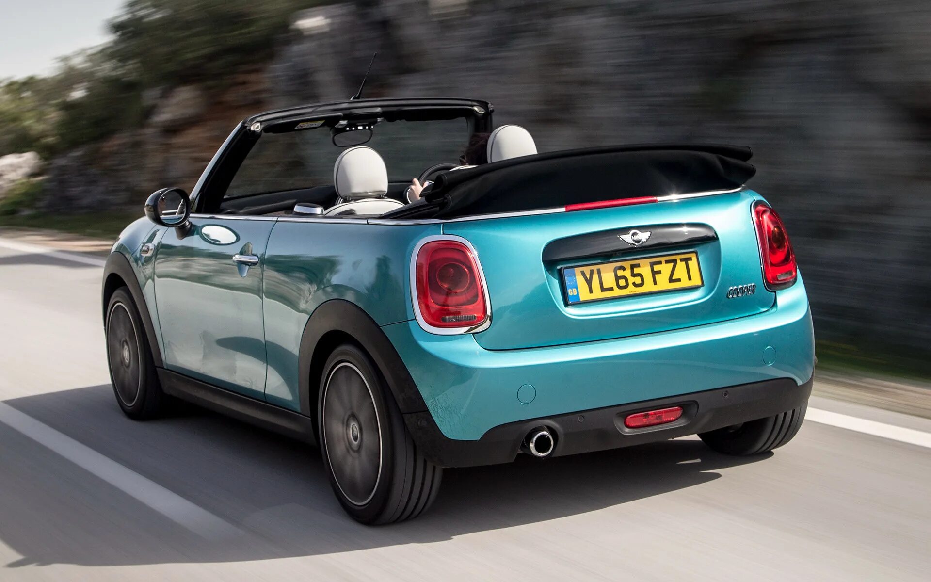 Mini Cooper Cabrio. Mini Cooper Convertible. Желтый мини Купер купе кабриолет. Мини купер кабриолет