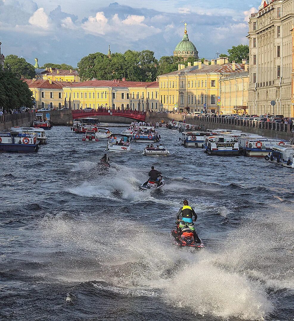 Мойка спб. Река мойка Санкт-Петербург история. Река мойка. Питер атмосфера мойка река. Канал мойка в Санкт-Петербурге.