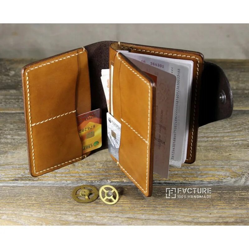 изделия из кожи для мужчин в подарок. чехол под автодокументы из кожи. кожаные обложки для документов на машину. кожаная обложка. обложка для паспорта из натуральной кожи.