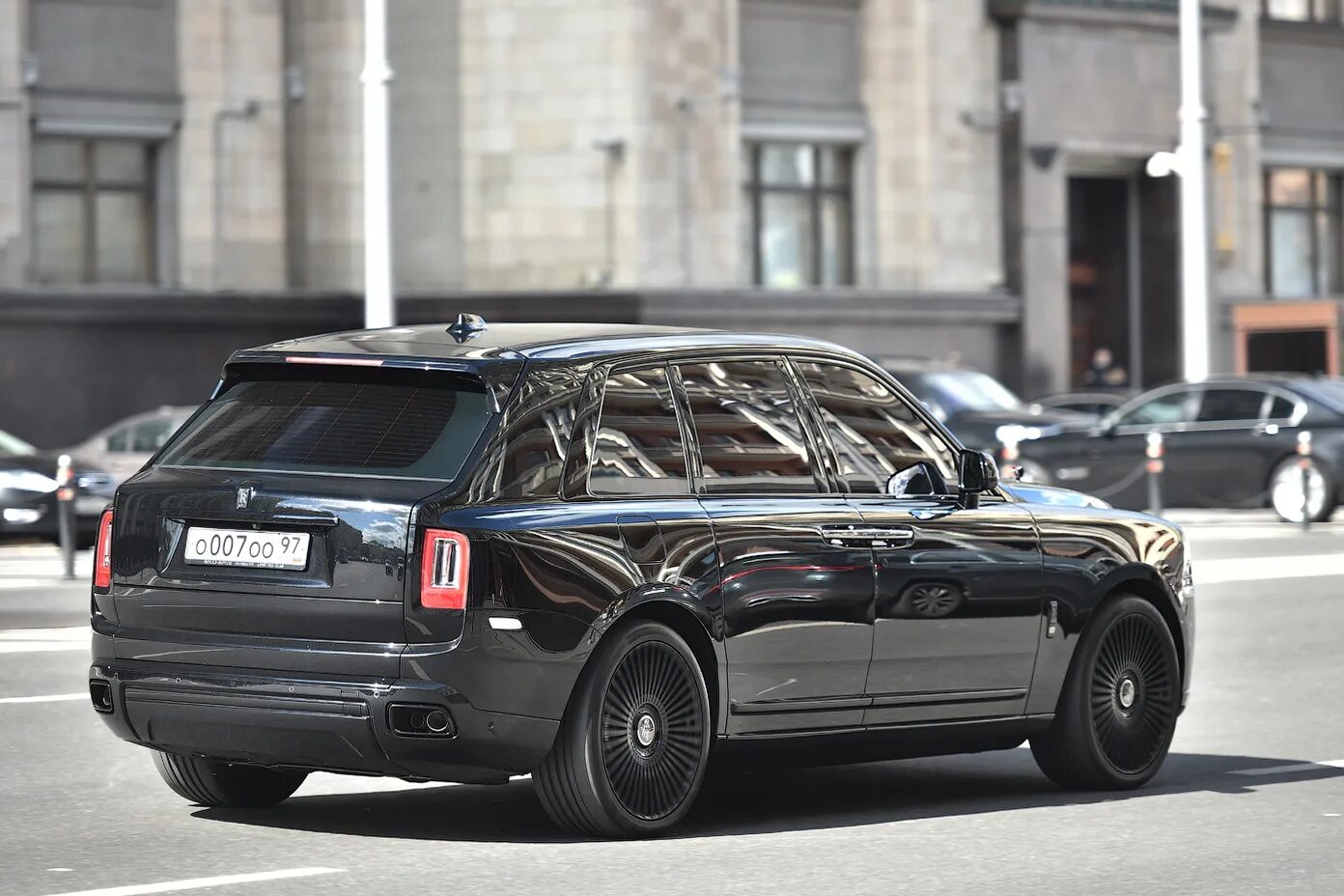 Роллс номер. АМР 97 Роллс Ройс. АМР 77 Rolls Royce. Rolls Royce Cullinan о777аа. О007оо77 Роллс Ройс.