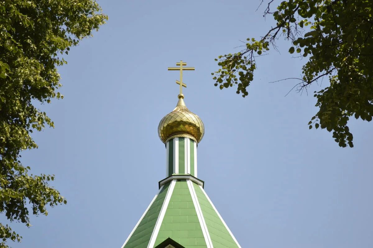 поклонный крест белый. белопесоцкое кладбище. крест монастыря. крест монастыря. монастырь джвари мощи.