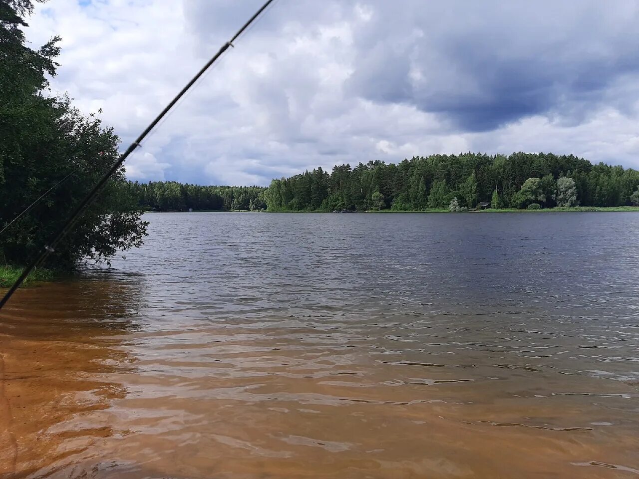 Истринское водохранилище Лопотово. Пляж Лопотово Истринское водохранилище. Пятница Истринское водохранилище. Рыбалка в Лопотово Истринское водохранилище. Истринские водоемы