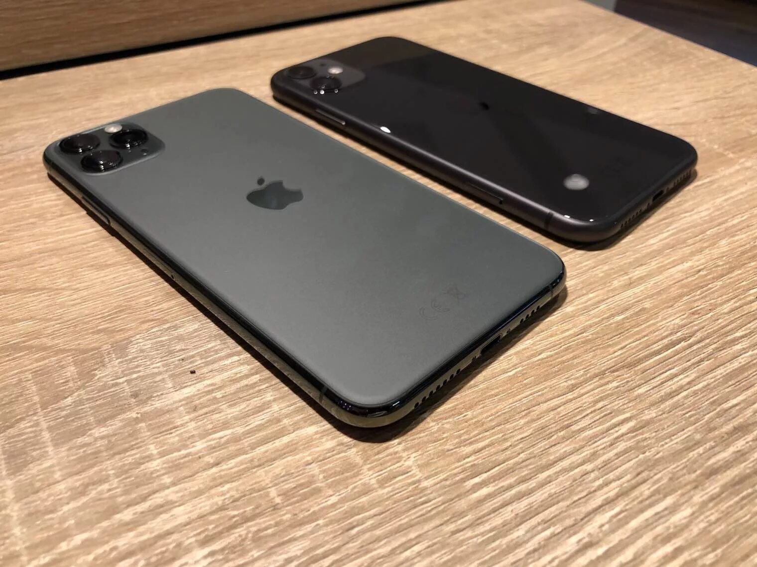 Apple iphone 12 черный. Iphone 13 Pro Max черный. Apple iphone 11 Pro черный. Iphone 11 Pro Max Black. Iphone 13 Black 128gb.