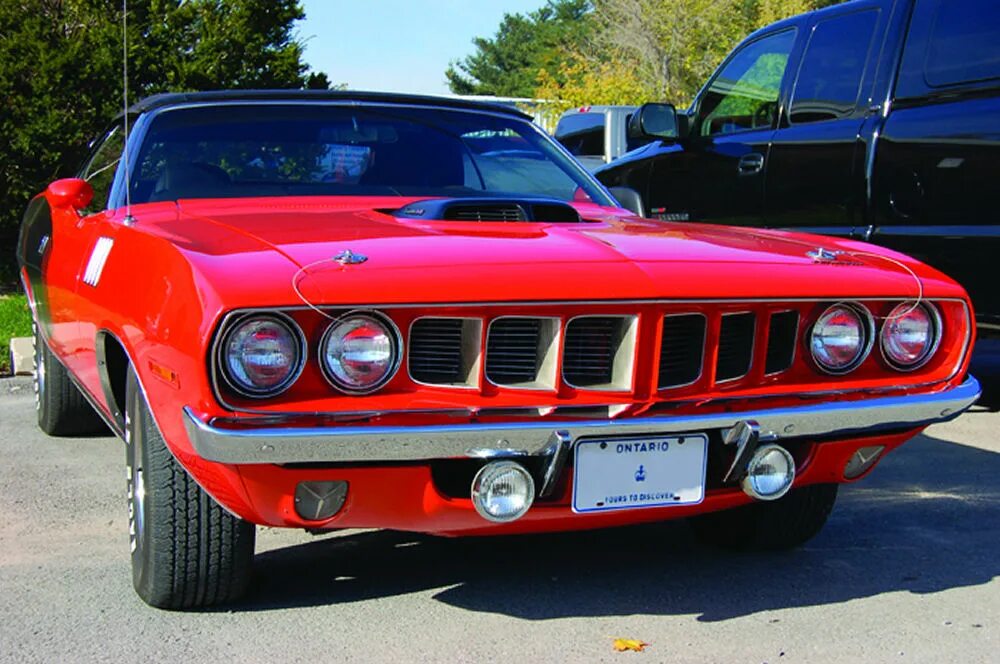 Toyota crown 1969. Toyota crown s130 стенс. Автозвук сабвуфер. 90е бандиты на бмв. Ретро винилы автомобилей.