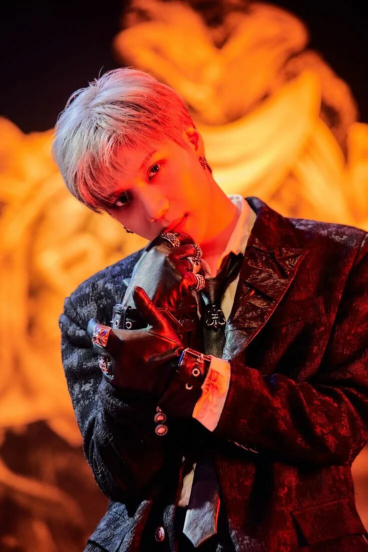 Тэмин shinee atlantis. Taemin criminal. Тэмин criminal. Taemin criminal. Ли тэмин criminal.