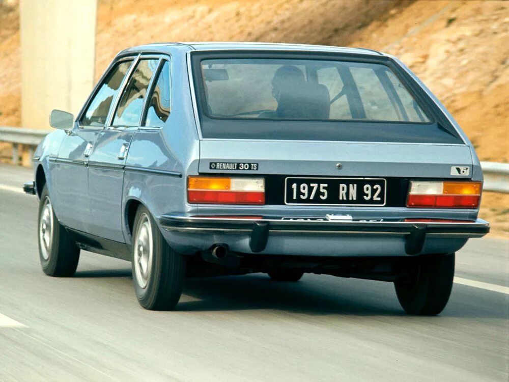 Renault 30. Renault 1975. Renault 30 1975. Renault 20.