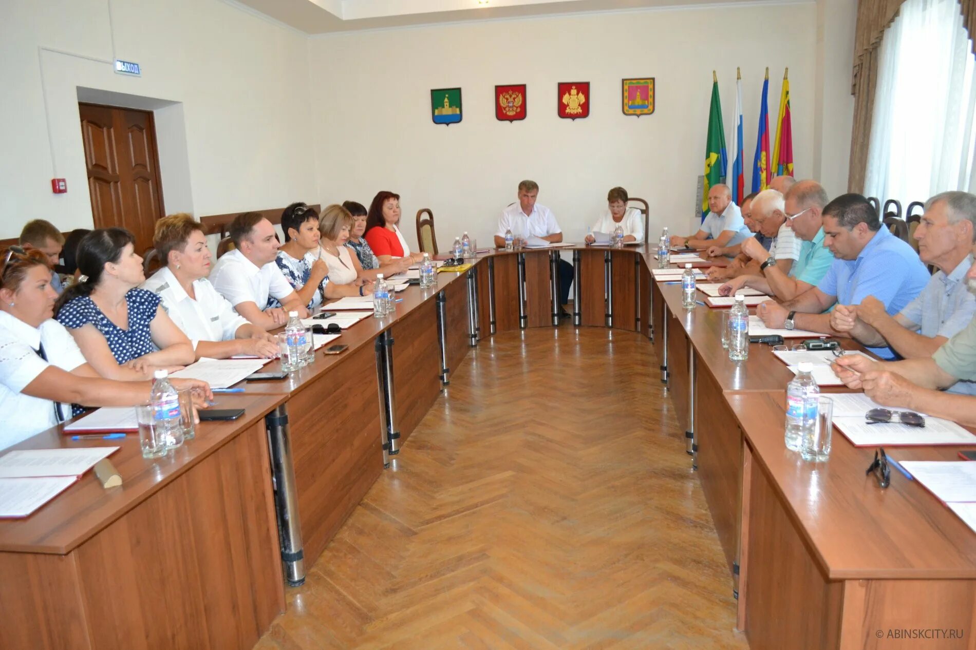 Совет депутатов муниципального образования. Глава поселения кокошкино. Значок депутата муниципального образования. Совет депутатов сельского поселения. Ингарь приволжский район.