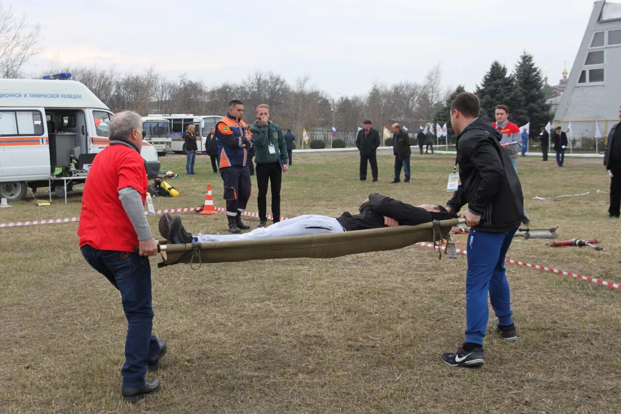 Новоалександровский район Ставропольский край. Трудовые соревнования в агропромышленном комплексе. Новоалександровск Ставропольский край Новоалександровский район. Молодёжный центр Новоалександровского района.