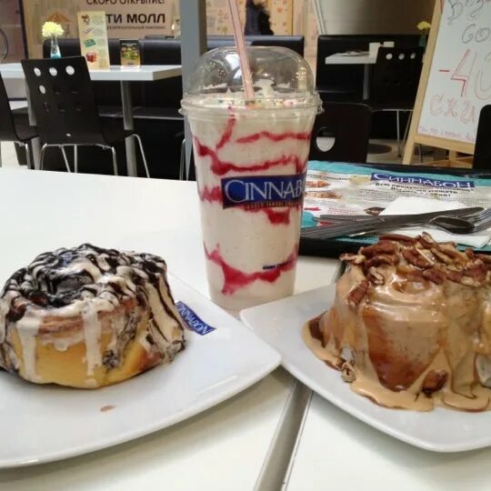 Photos at Cinnabon - 2 tips from 32 visitors