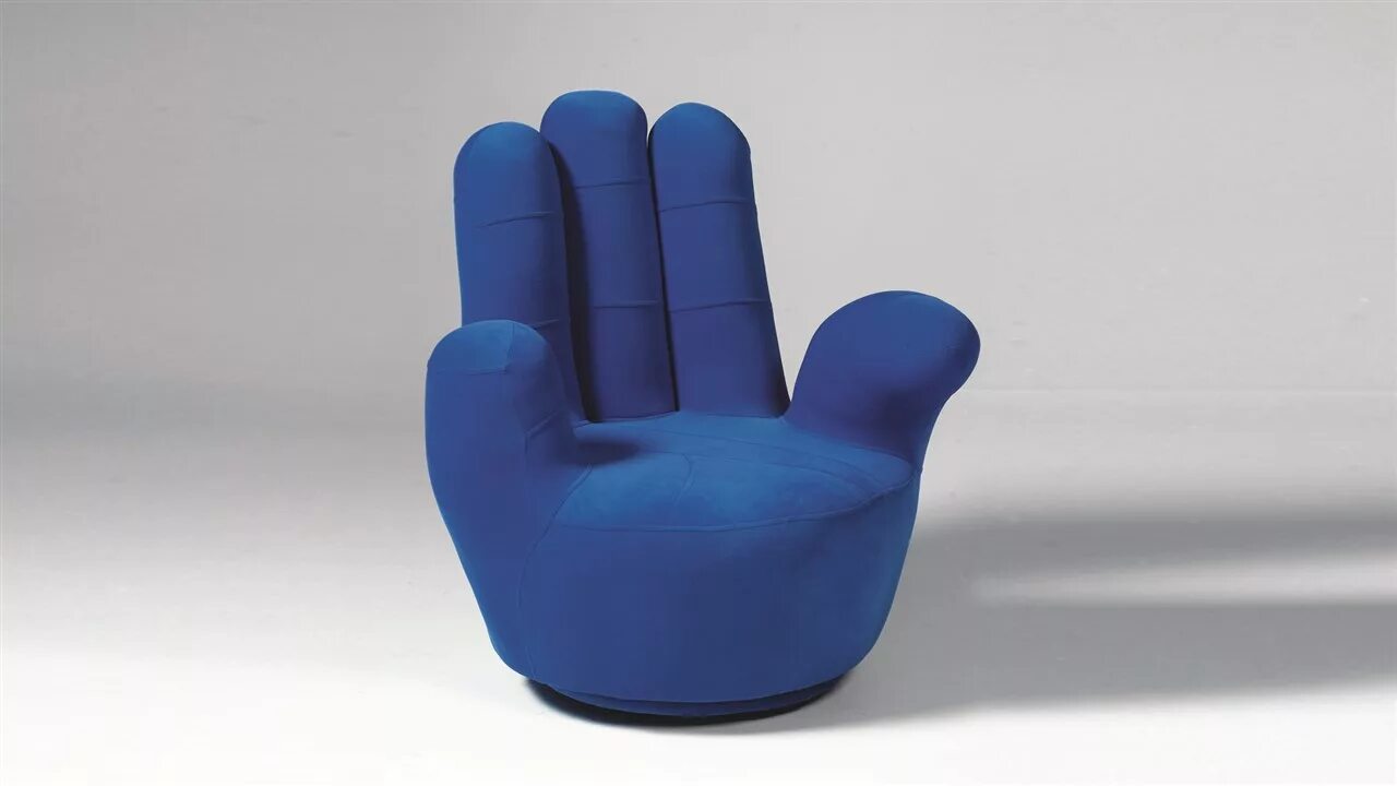 кресло беллона рука. рука на сидении. красивое мягкое кресло. кресло в виде ладони. кресло рука.