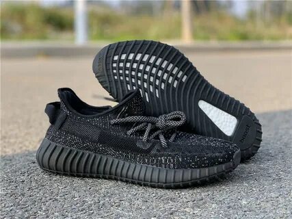 Yeezy boost 350 black