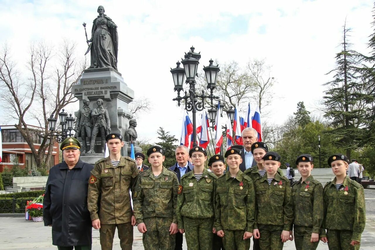 Тамани и кубани принятие. Штаб Черноморского флота. 240 Лет вхождения Крыма Тамани и Кубани. День принятия Крыма Тамани и Кубани. Дата открытия памятника.