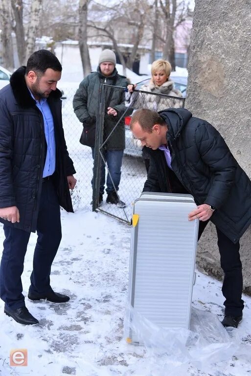 Инвалиды караганда. Парень инвалид колясочник. Инвалиды караганда. Игорь и елена караганда инвалиды. Инвалиды караганда.