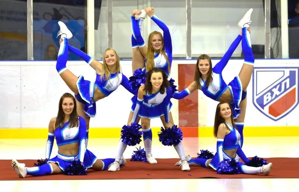 Группа поддержки. Черлидинг дети. Черлидинг выступления. Чир спорт и черлидинг. Черлидинг выступления.