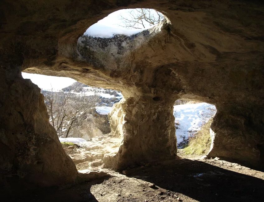 Бакла крым. Пещерный город Бакла. Бакла пещерный город в Крыму. Бакла Бахчисарайский район. Пещерный город Бакла достопримечательность.