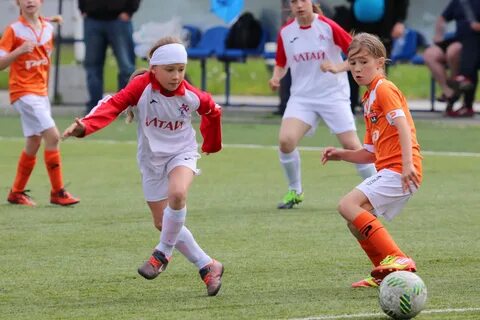Футбол среди девочек