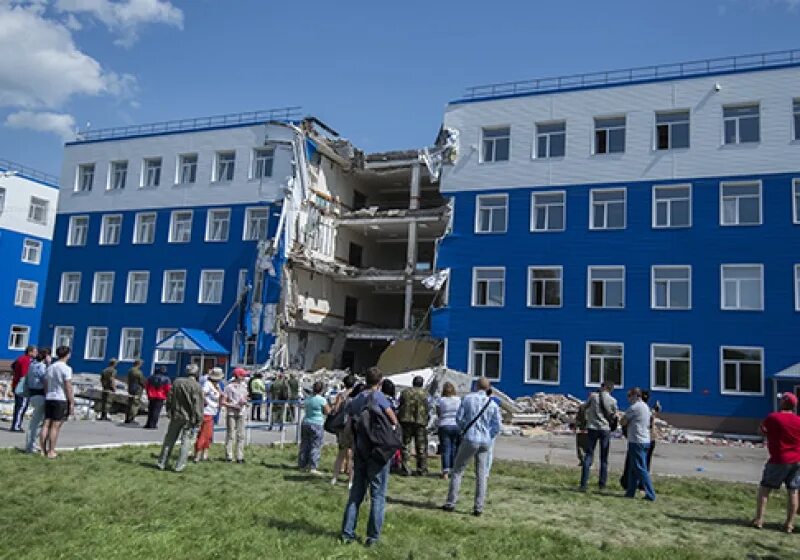 Поселок светлый омская область. 242 уц вдв казарма. 242 уц вдв поселок светлый. омская область поселок светлый 242 учебный центр вдв. казармы 242 учебного центра вдв омск.