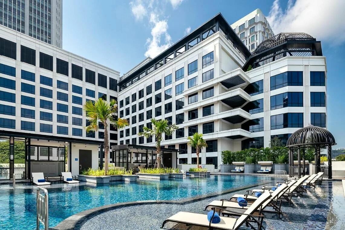 Отель сити холл. Гранд парк Сити Холл Сингапур. Grand Copthorne Waterfront Сингапур. City Hall Hotel 4. Сингапур лучшие отели 5 звезд.