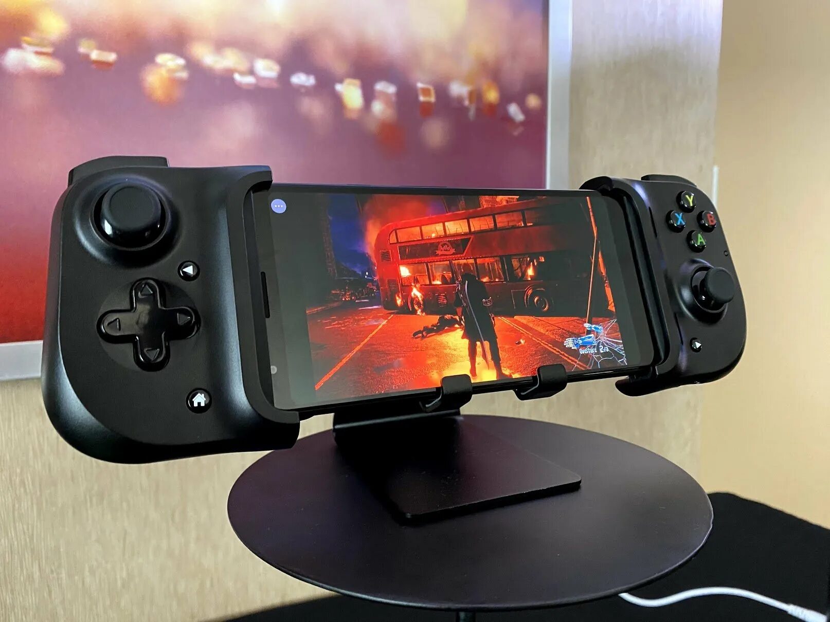 Лучший геймпад для андроид. Razer kishi iphone. razer kishi for android. геймпад razer kishi for ios. razer kishi gamevice.