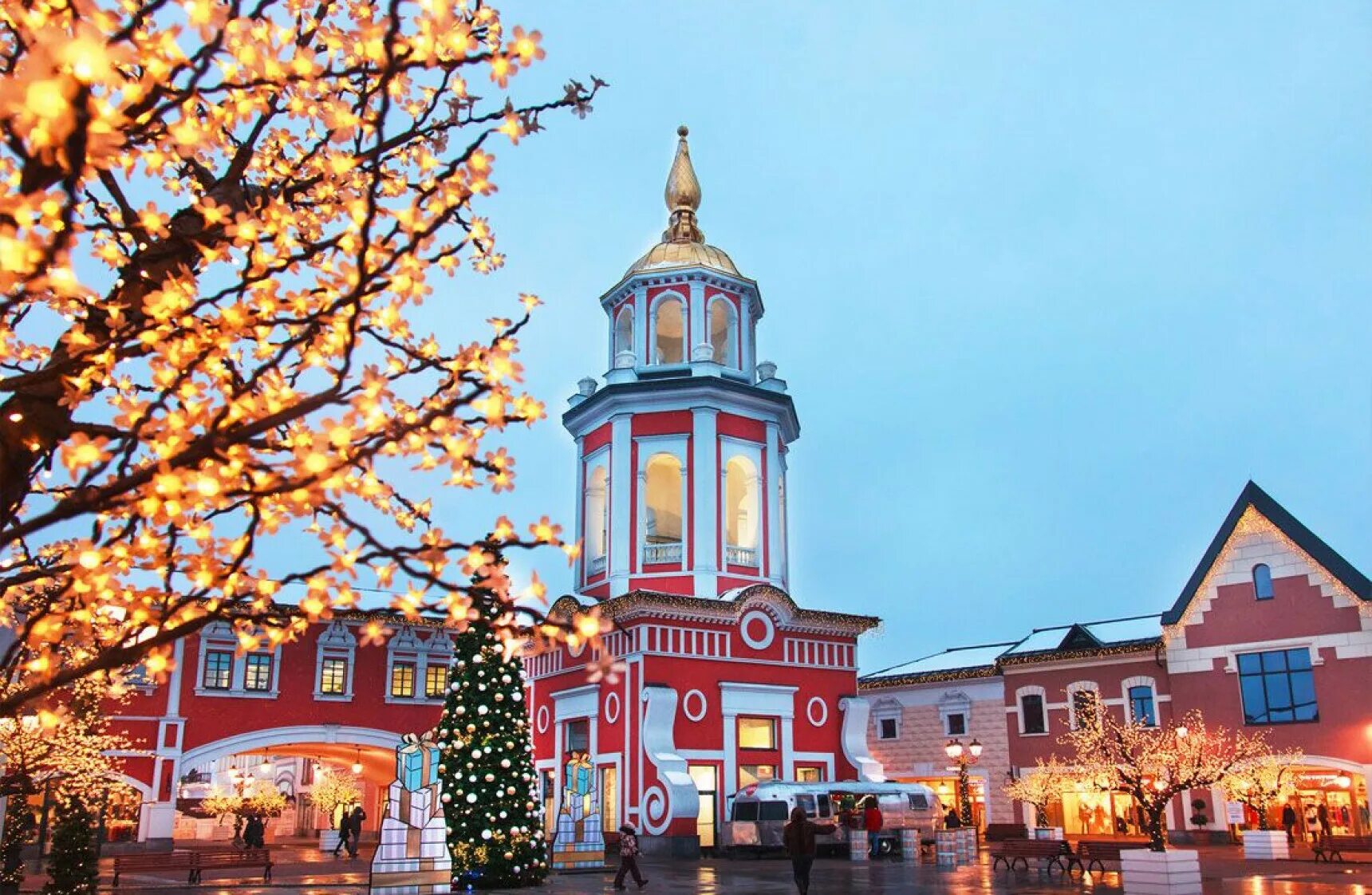 Зимний аутлет. Аутлет внуково зима. Gucci аутлет архангельское. Аутлет котельники. Мега белая дача аутлет виладж.