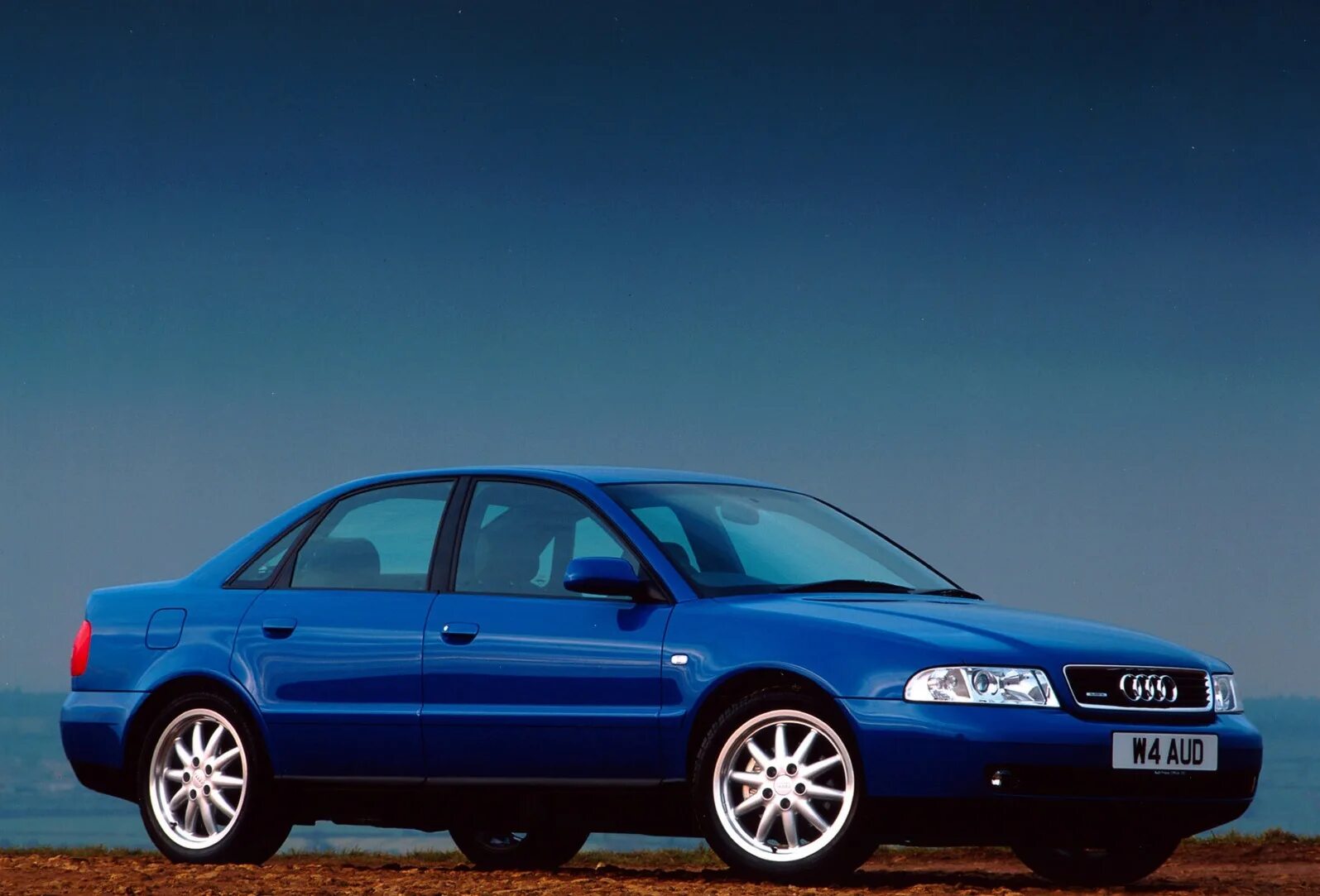 Ауди а4 б5 2000 года. Audi a4 b5. Audi a4 b5 1997. Audi a4 b5 1999. Audi a4 b5 2001.