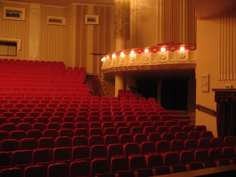 музыкальный театр, минск. театр музкомедии в минске. белорусский государственный музыкальный театр. театр музкомедии в минске. музыкальный театр г.