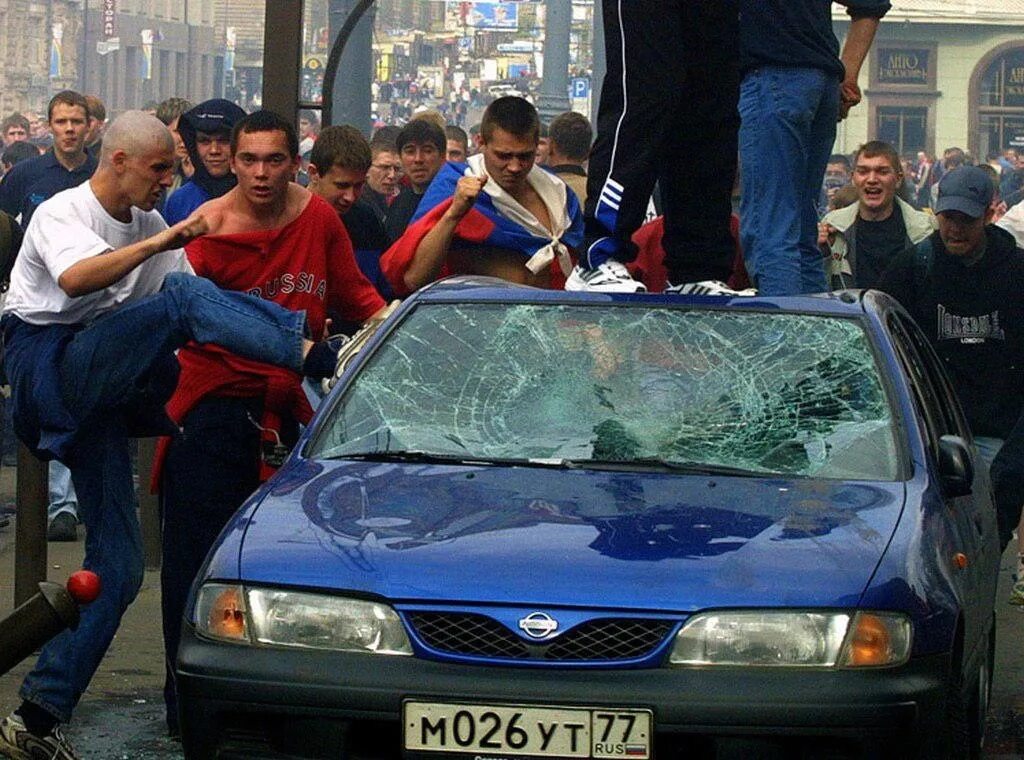 2 июня 2002. Погром на Манежной площади 2002. Беспорядки 2002 года в Москве.