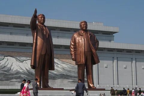 Монументы кндр