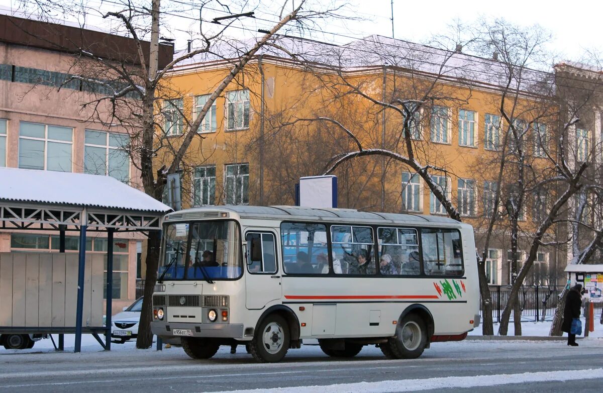 Автовокзал абакан черногорск. Абаканский автобус паз. автобус абакан черногорск. автовокзал абакан. паз абакан.