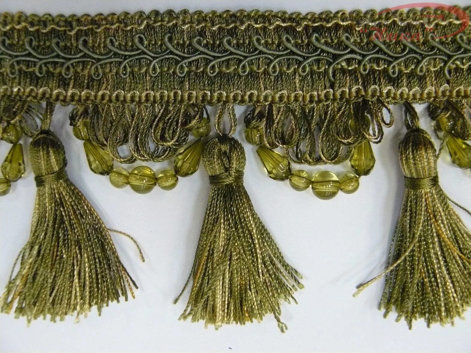 Пришить бахрому к скатерти. Нашить бахрому на платье. Ткань с бахромой. Пришить бахрому на купальник. Шторы с бахромой по низу.