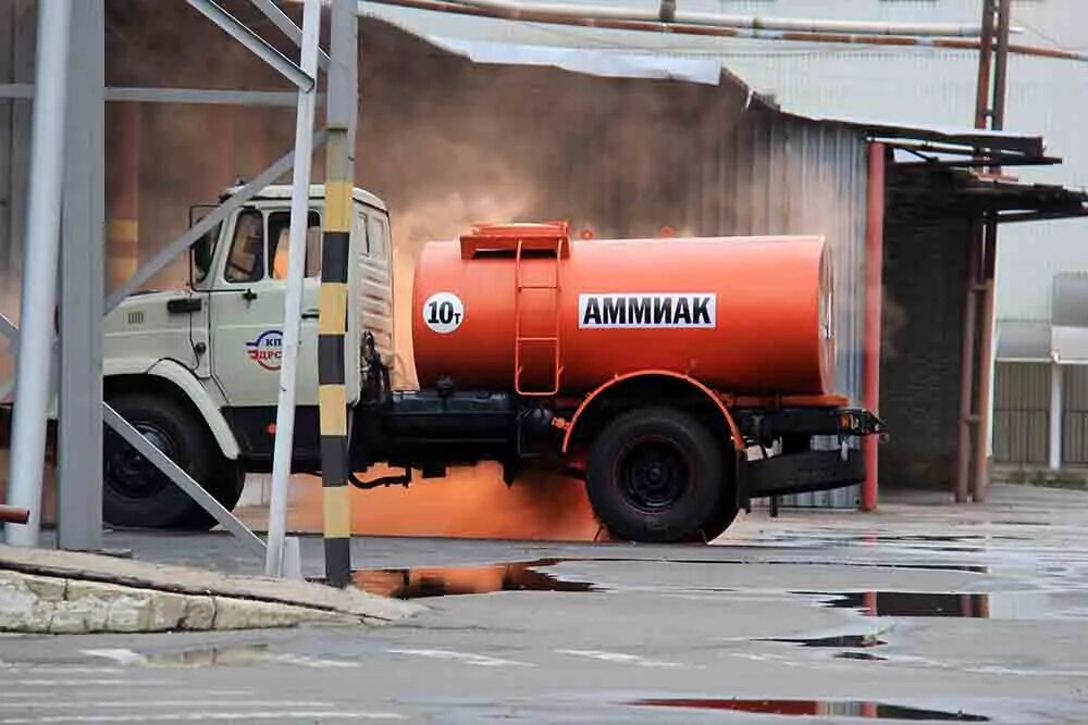 Утечка аммиака. Тушение пожаров аммиака. Утечка аммиака. Тушение нефтепродуктов пеной. Аварии с выбросом опасных химических веществ.