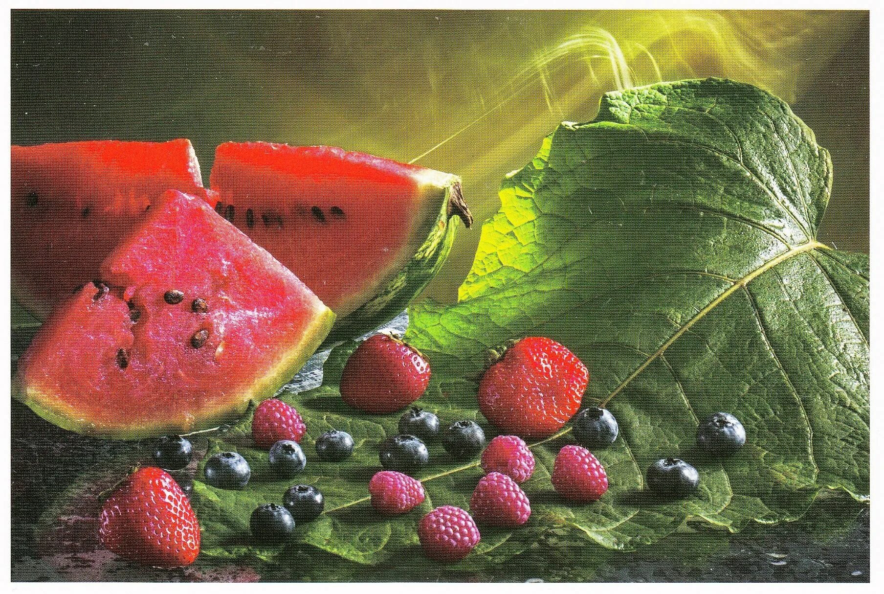 Арбуз это ягода. Арбуз фон. Watermelon berry. Watermelon berry. Watermelon berry.