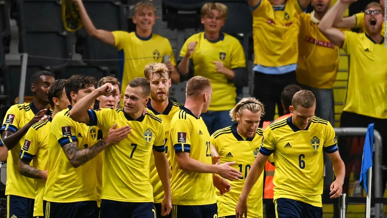 Футбол швеция 2023. Футболисты Швеции. Футбол Швеция-Молдова 2015г.