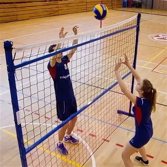 Вышка судейская с мягкой защитой volley playms-28. Инвентарь для волейбола. «механический блок» волейбольный тренажер. Предметы для волейбола. Судейская стойка для волейбола.