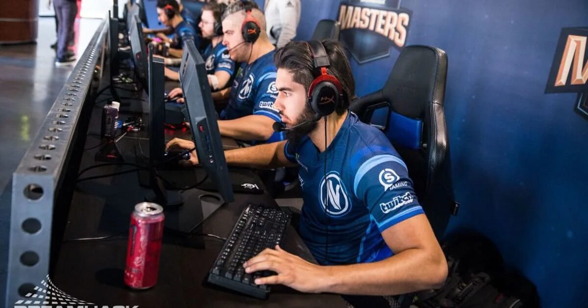 Сколько лет cs go
