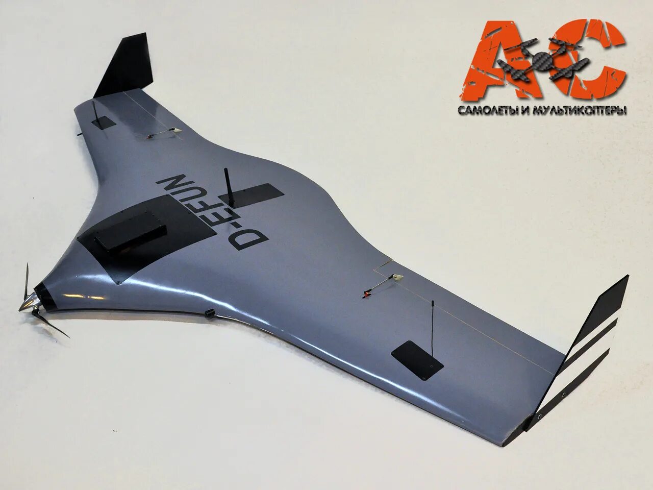 беспилотник летающее крыло. планер skywalker x8. бпла 147e. бпла типа крыло. бпла типа крыло.