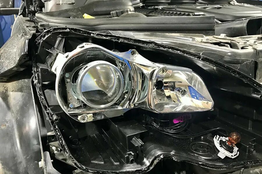 Галогеновые линзы н4. Галогеновые линзы h4 valeo. Led h7 6000к с линзой. Как улучшить галогеновые фары. Галогеновые линзы hella h4.