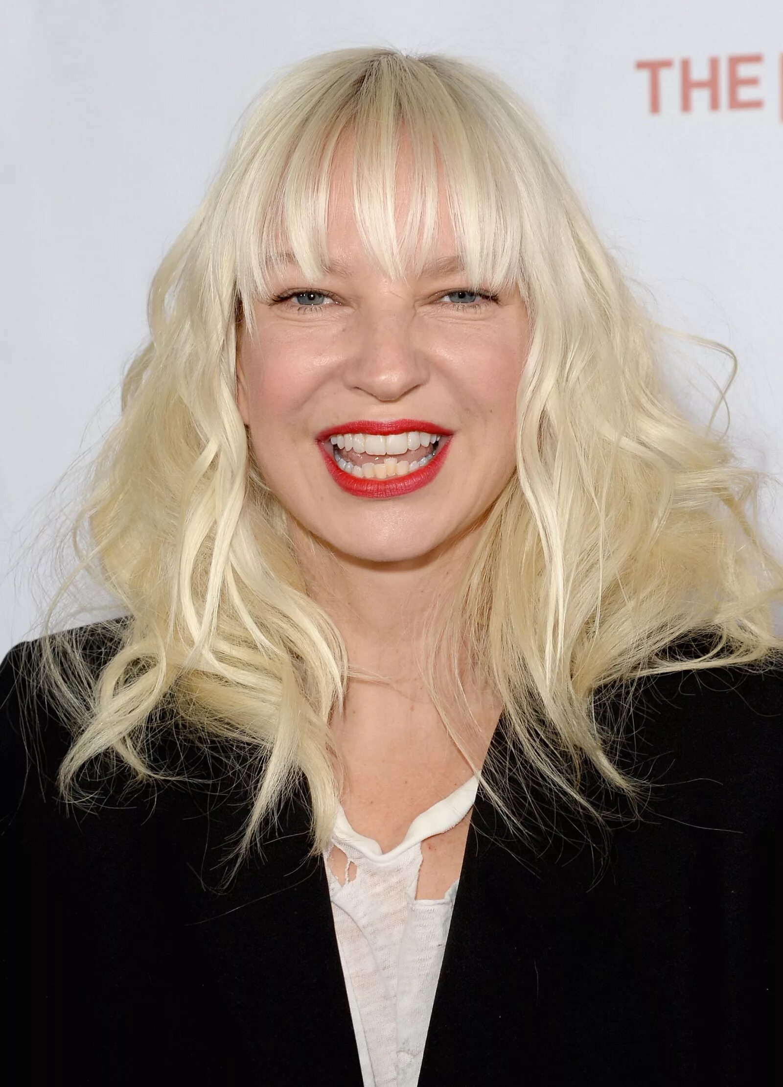 Как выглядит певица. Sia певица. sia 2025 певица. sia певица 2025. sia певица 2025.