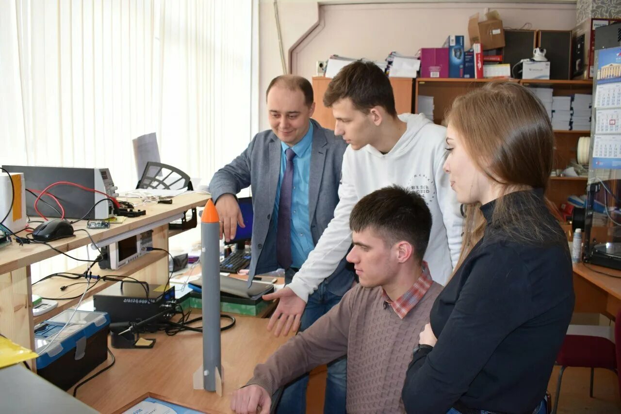 Инженерный класс. Школьное инженерное образование. Инженерно космическая школа. Команда инженеров технологии. Школьное инженерное образование.