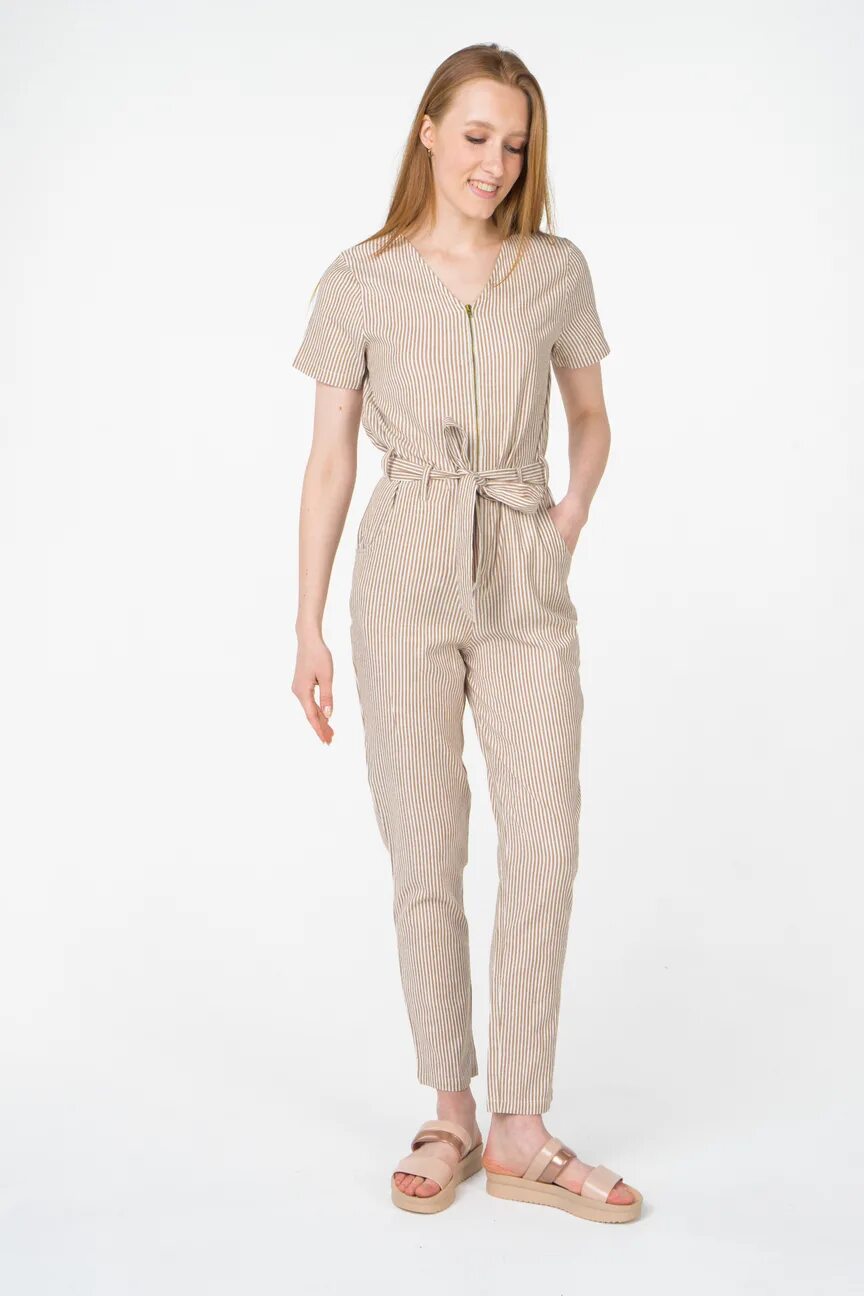 Бежевый комбинезон женский. Комбинезон в бежевых тонах. Banana republic комбинезон. Комбинезон mohito. Лав репаблик комбинезоны женские.