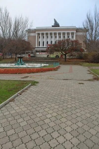 Марганец днепропетровской. Дворец культуры Марганец. Стадион г Марганец Днепропетровская. Марганец Украина. Город Марганец Запорожье.