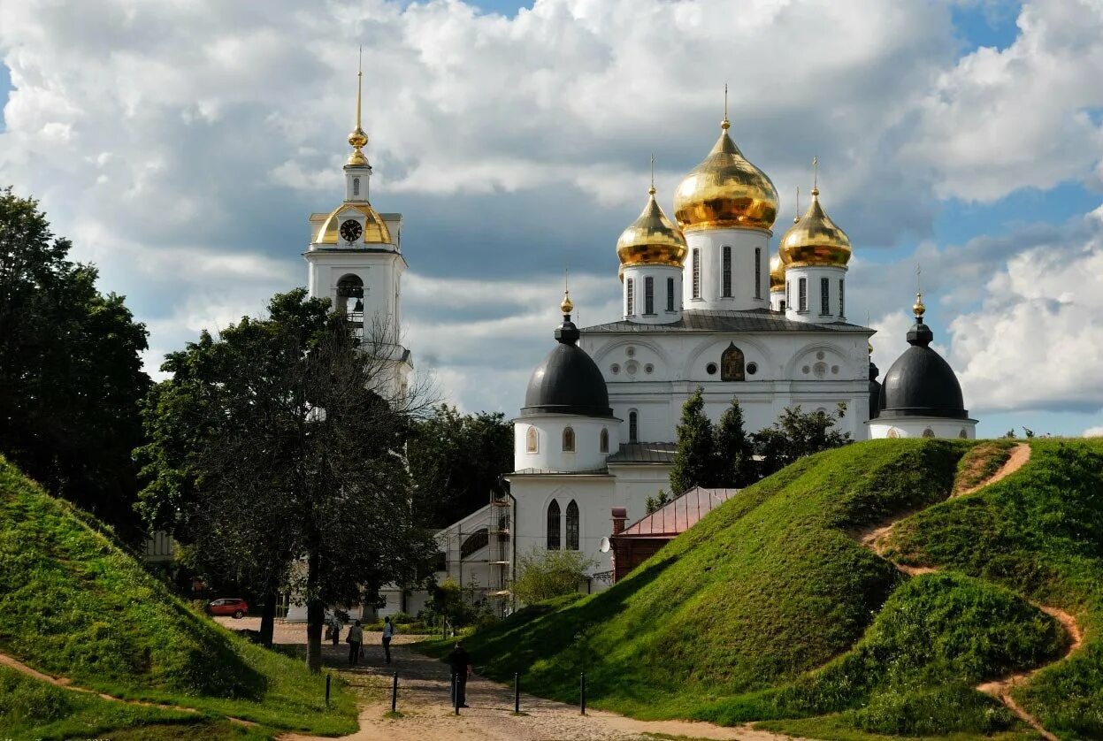 Дмитров обл. Успенский собор дмитров. успенский собор дмитровского кремля. успенский собор в дмитрове храм. успенского собора в дмитрове.