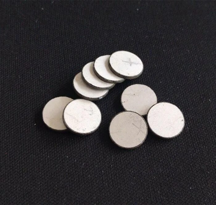 пьезокерамика. пьезокерамика. пьезокерамический диск. пьезоэлектрические материалы. пьезокерамика цилиндр.