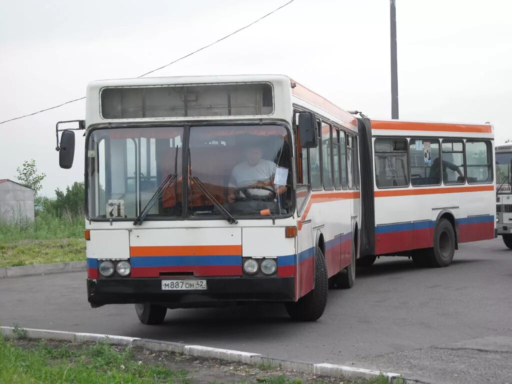 Маршрут 165 киров. Sanos s218. автобус санос 314. 165 автобус. кемерово автобус 165.