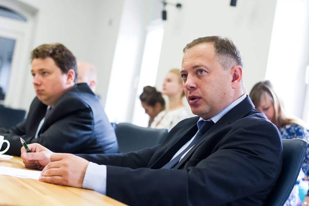 Роман жидков санкт-петербург бизнесмен. Роман жидков санкт-петербург. Жидков бизнесмен санкт петербург. Шендерюк-жидков сенатор. Роман жидков санкт-петербург бизнесмен.